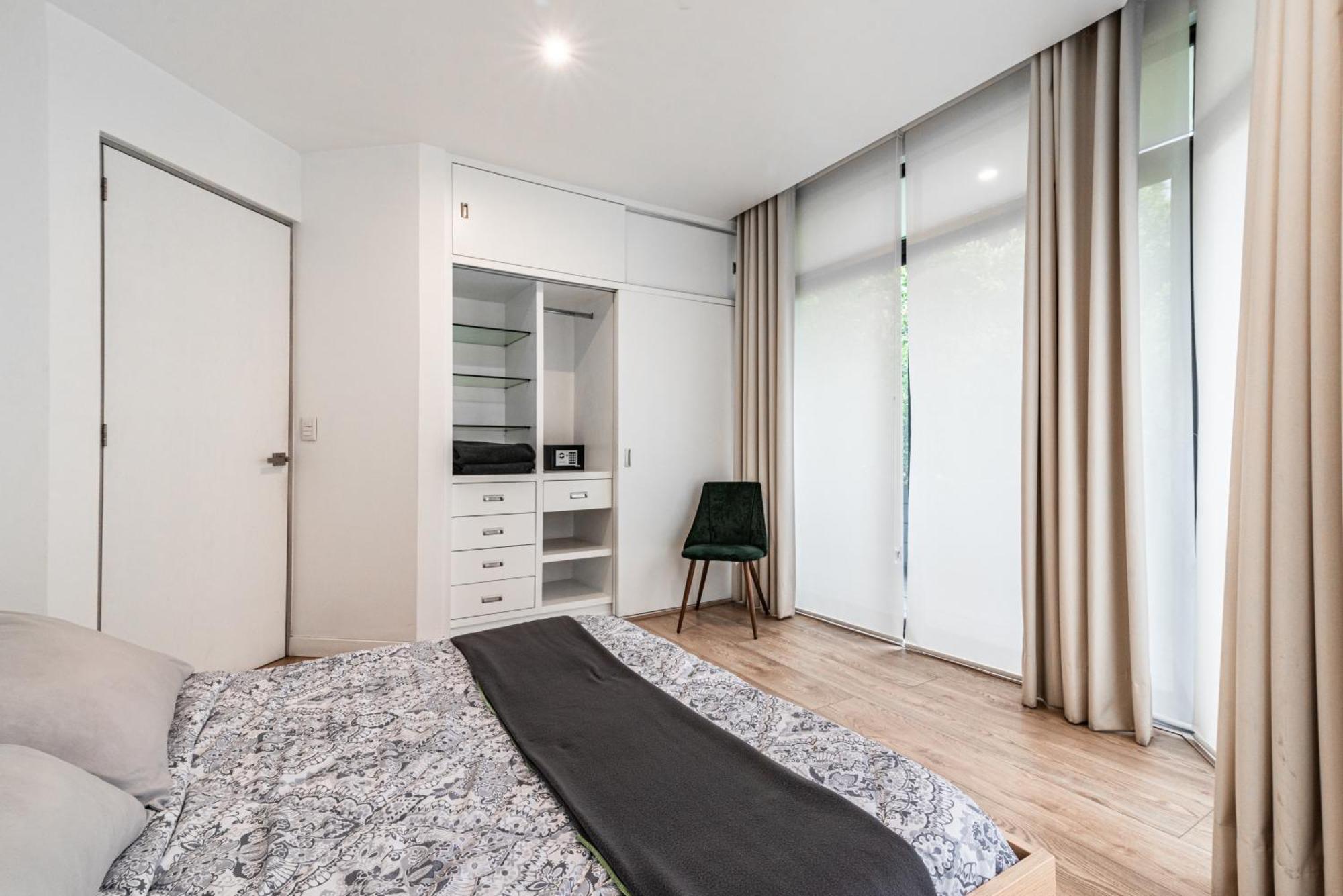 Insurgentes Private Balcony, Roof Lounge Apartment *